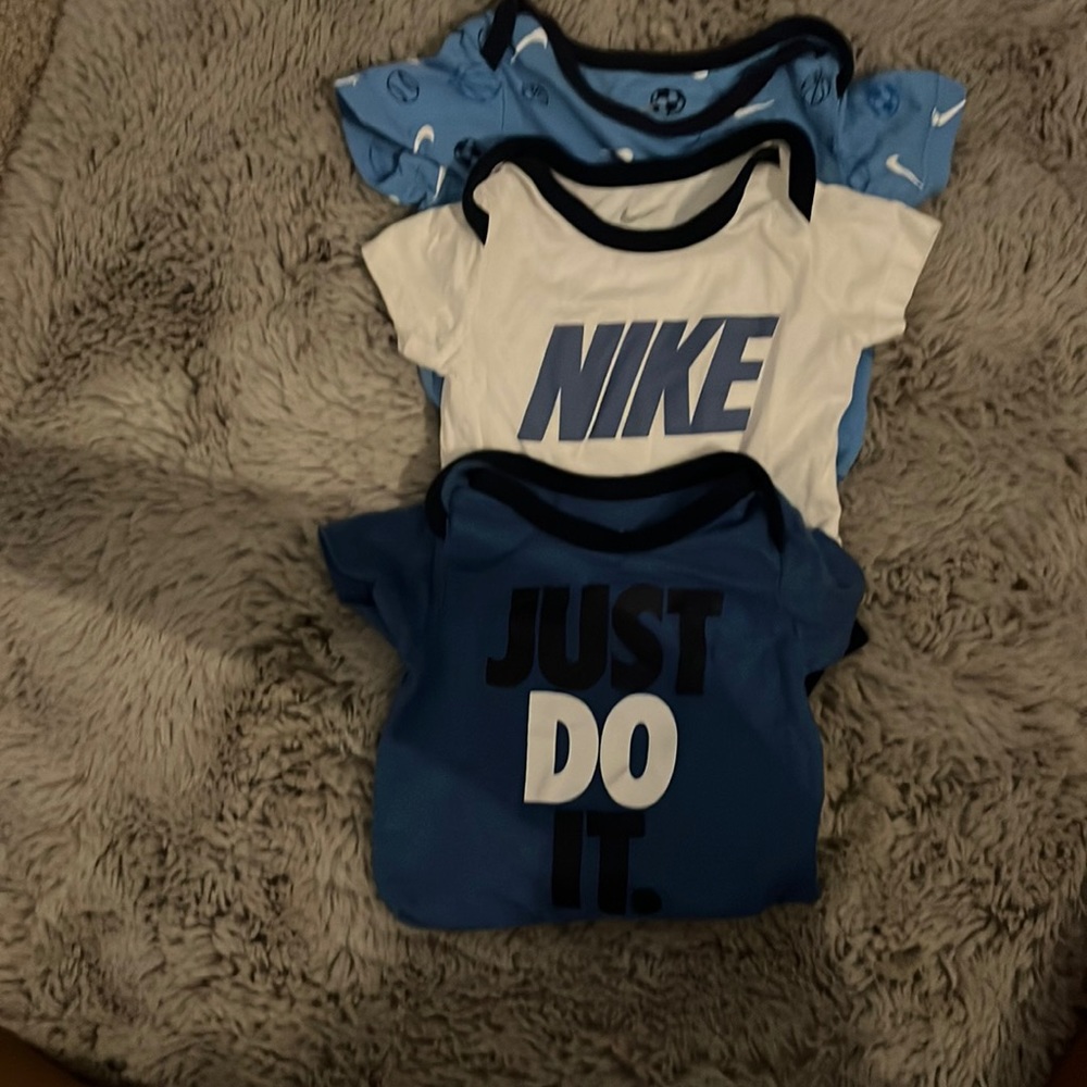 Nike Onesie 3 Piece